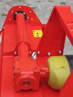 Zoom sur les protections latérales et les fixations